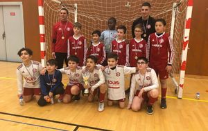Les U11-3 vainqueur du tournoi Futsal de Saint Romain En Gal